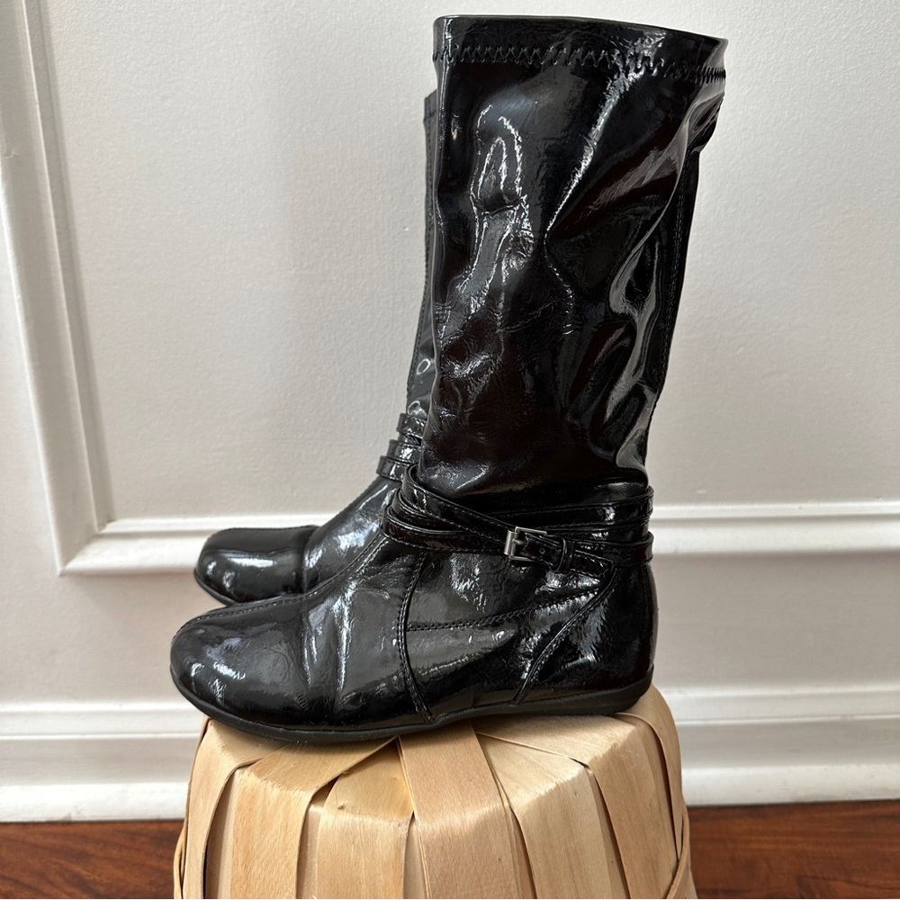 Black boots